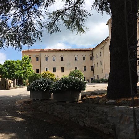 فندق Casa Mater Ecclesiae ماسا ماريتيما المظهر الخارجي الصورة