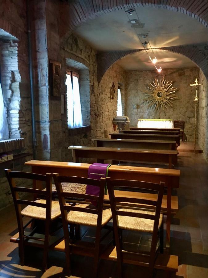 فندق Casa Mater Ecclesiae ماسا ماريتيما المظهر الخارجي الصورة